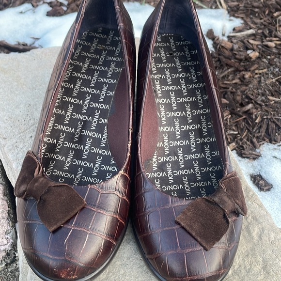 Vionic Lena Brown Crocodile Wedge Size 8.5 - Picture 9 of 11